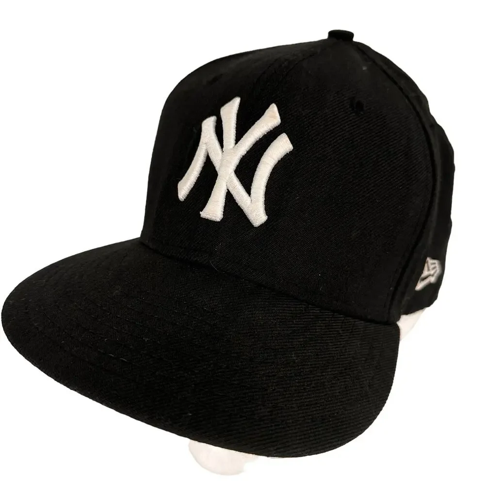 New Era New York Yankee's NLB Baseball Black & White Hat Size 7 1/2